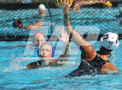 Thumbnail 2 in Acalanes vs St.Francis photogallery.