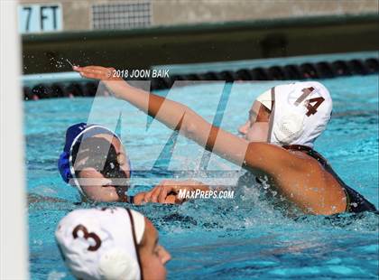 Thumbnail 2 in Acalanes vs St.Francis photogallery.