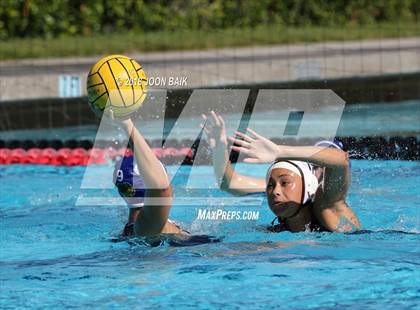 Thumbnail 1 in Acalanes vs St.Francis photogallery.