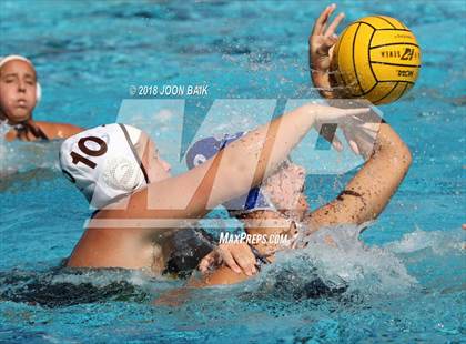 Thumbnail 2 in Acalanes vs St.Francis photogallery.