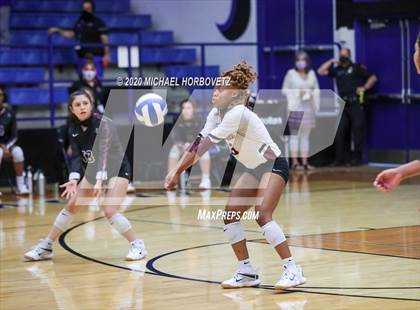Thumbnail 3 in Lewisville @ Plano West photogallery.