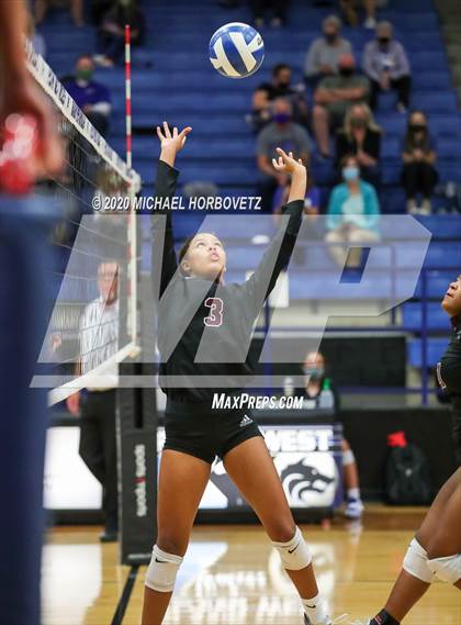 Thumbnail 2 in Lewisville @ Plano West photogallery.