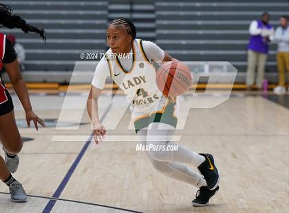 Thumbnail 1 in Indianapolis Crispus Attucks vs. Bolingbrook (Sneakers for Santa Shootout) photogallery.