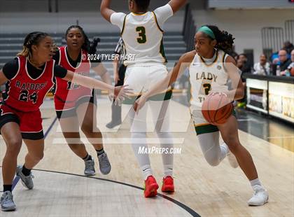 Thumbnail 2 in Indianapolis Crispus Attucks vs. Bolingbrook (Sneakers for Santa Shootout) photogallery.