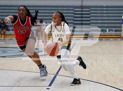 Thumbnail 2 in Indianapolis Crispus Attucks vs. Bolingbrook (Sneakers for Santa Shootout) photogallery.