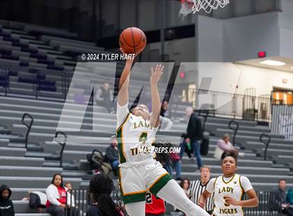 Thumbnail 2 in Indianapolis Crispus Attucks vs. Bolingbrook (Sneakers for Santa Shootout) photogallery.