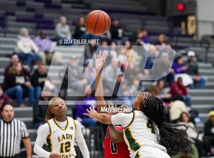 Thumbnail 1 in Indianapolis Crispus Attucks vs. Bolingbrook (Sneakers for Santa Shootout) photogallery.