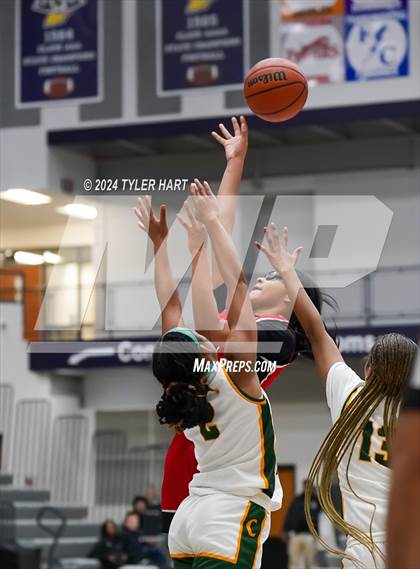 Thumbnail 2 in Indianapolis Crispus Attucks vs. Bolingbrook (Sneakers for Santa Shootout) photogallery.