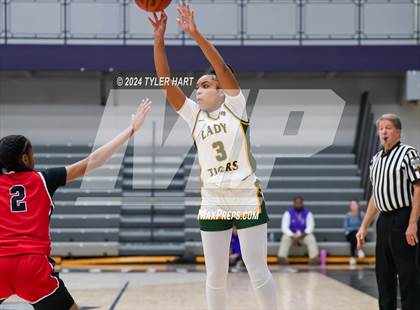 Thumbnail 1 in Indianapolis Crispus Attucks vs. Bolingbrook (Sneakers for Santa Shootout) photogallery.
