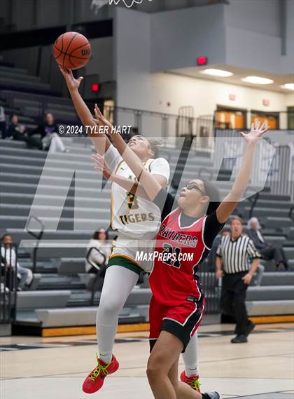 Thumbnail 2 in Indianapolis Crispus Attucks vs. Bolingbrook (Sneakers for Santa Shootout) photogallery.