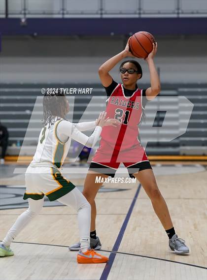 Thumbnail 2 in Indianapolis Crispus Attucks vs. Bolingbrook (Sneakers for Santa Shootout) photogallery.