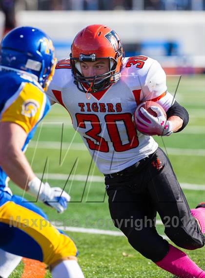 Thumbnail 3 in Union-Endicott @ Maine-Endwell photogallery.
