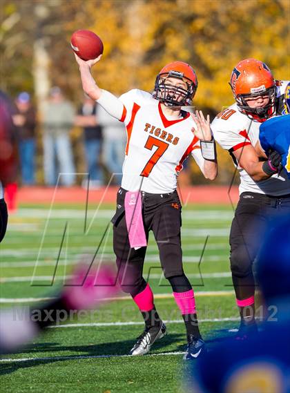 Thumbnail 1 in Union-Endicott @ Maine-Endwell photogallery.