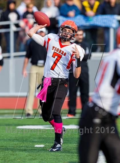 Thumbnail 3 in Union-Endicott @ Maine-Endwell photogallery.