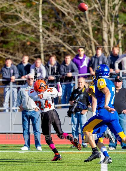 Thumbnail 3 in Union-Endicott @ Maine-Endwell photogallery.