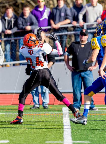 Thumbnail 2 in Union-Endicott @ Maine-Endwell photogallery.