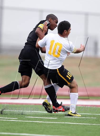 Thumbnail 3 in Crandall vs Cleburne (Ennis 287 Tournament) photogallery.