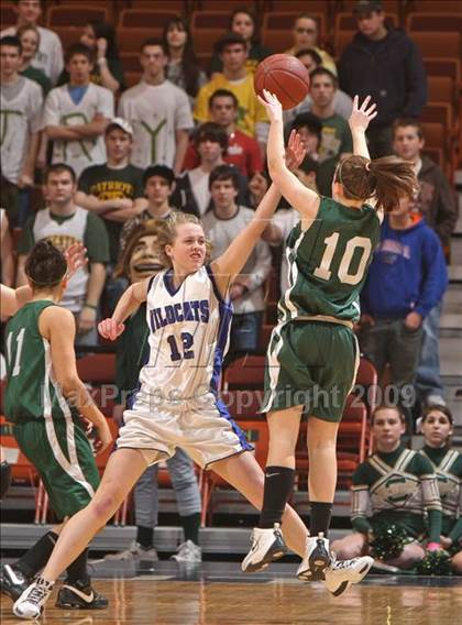 Thumbnail 2 in Coventry vs. Old Lyme (CIAC Class S Final) photogallery.