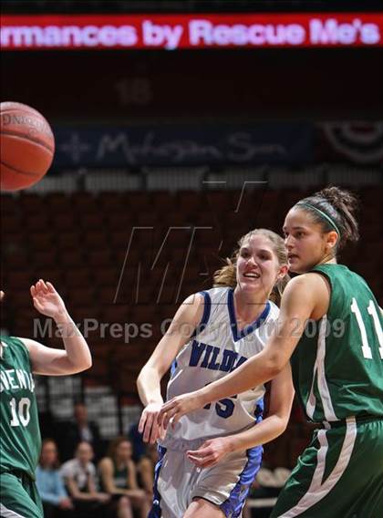 Thumbnail 2 in Coventry vs. Old Lyme (CIAC Class S Final) photogallery.