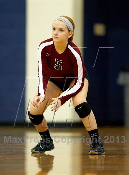 Thumbnail 2 in Allatoona vs. Hillgrove (Tri-Match) photogallery.