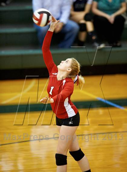 Thumbnail 2 in Allatoona vs. Hillgrove (Tri-Match) photogallery.