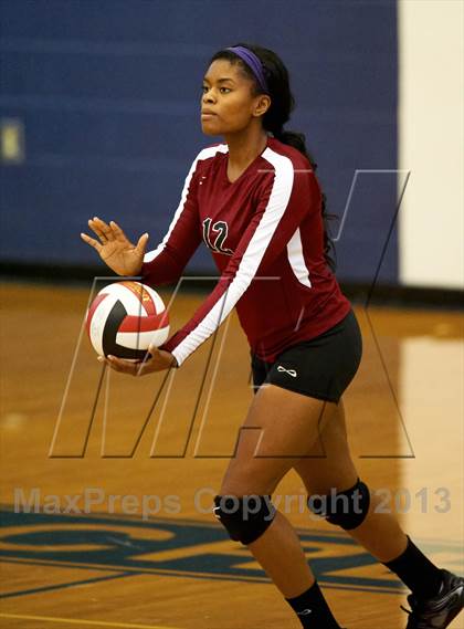 Thumbnail 1 in Allatoona vs. Hillgrove (Tri-Match) photogallery.