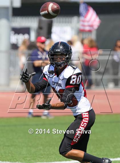 Thumbnail 3 in Centennial vs. Orange Lutheran (2014 Honor Bowl - SoCal) photogallery.