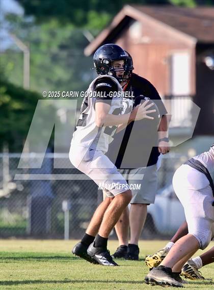 Thumbnail 2 in Kinston vs Havelock photogallery.