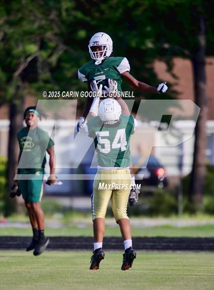 Thumbnail 2 in Kinston vs Havelock photogallery.