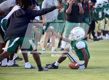 Thumbnail 2 in Kinston vs Havelock photogallery.