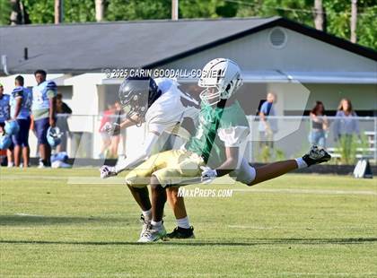 Thumbnail 2 in Kinston vs Havelock photogallery.