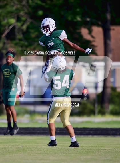 Thumbnail 3 in Kinston vs Havelock photogallery.