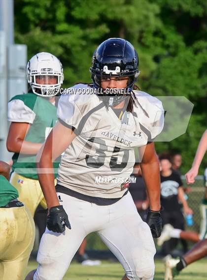 Thumbnail 3 in Kinston vs Havelock photogallery.