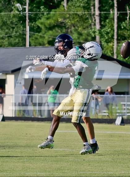 Thumbnail 3 in Kinston vs Havelock photogallery.