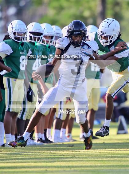 Thumbnail 3 in Kinston vs Havelock photogallery.