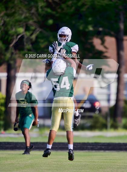 Thumbnail 1 in Kinston vs Havelock photogallery.
