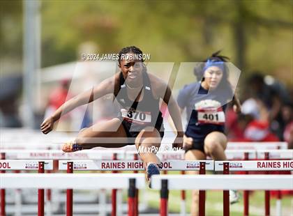 Thumbnail 2 in Lewis James Invitational (100 Meter Hurdles) photogallery.
