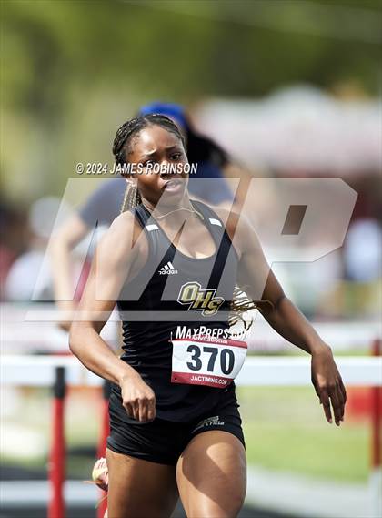 Thumbnail 1 in Lewis James Invitational (100 Meter Hurdles) photogallery.