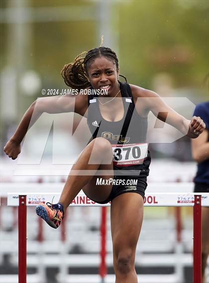 Thumbnail 3 in Lewis James Invitational (100 Meter Hurdles) photogallery.