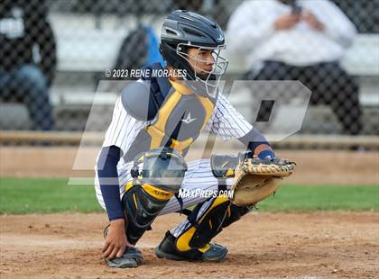 Thumbnail 3 in Marshall vs Alhambra photogallery.