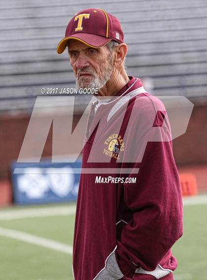 Thumbnail 1 in Union City vs. Tyner Academy (TSSAA Division I Class 2A Final)  photogallery.