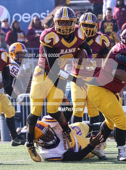 Thumbnail 3 in Union City vs. Tyner Academy (TSSAA Division I Class 2A Final)  photogallery.