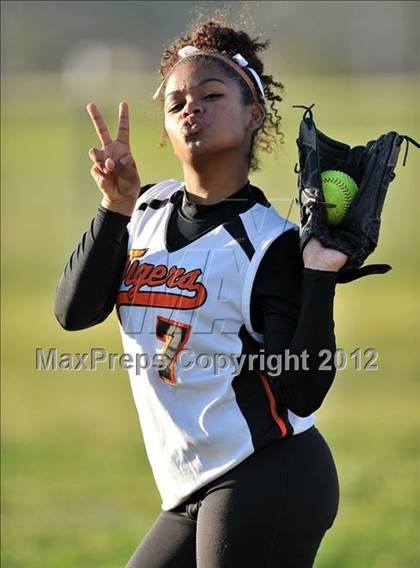 Thumbnail 3 in Chaffey @ Diamond Ranch photogallery.