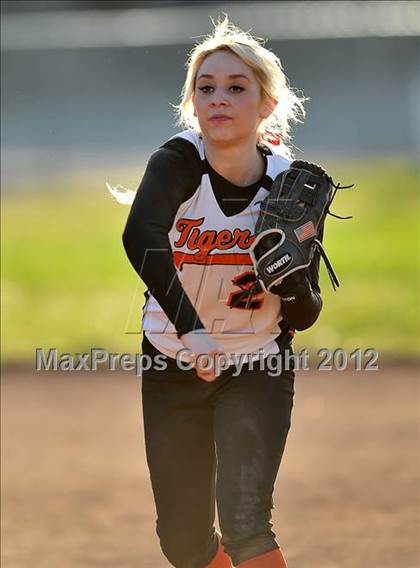 Thumbnail 3 in Chaffey @ Diamond Ranch photogallery.