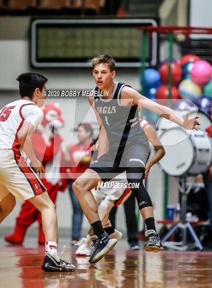 Thumbnail 2 in Fresno Christian vs. Fowler (CIF Central Section Championship) photogallery.