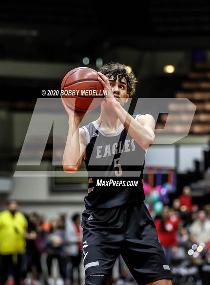 Thumbnail 3 in Fresno Christian vs. Fowler (CIF Central Section Championship) photogallery.