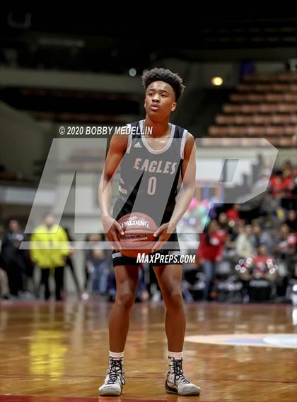 Thumbnail 1 in Fresno Christian vs. Fowler (CIF Central Section Championship) photogallery.