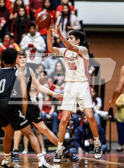 Thumbnail 2 in Fresno Christian vs. Fowler (CIF Central Section Championship) photogallery.