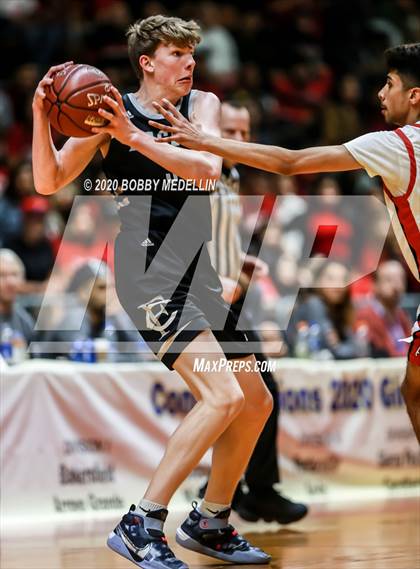Thumbnail 2 in Fresno Christian vs. Fowler (CIF Central Section Championship) photogallery.