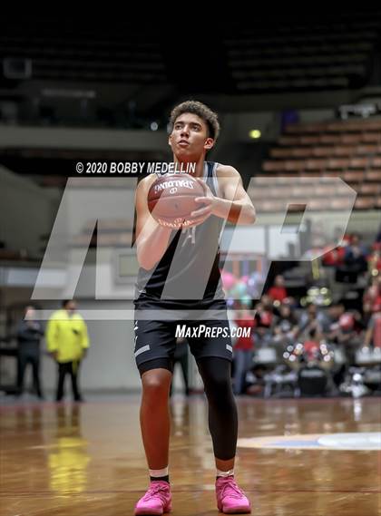 Thumbnail 2 in Fresno Christian vs. Fowler (CIF Central Section Championship) photogallery.